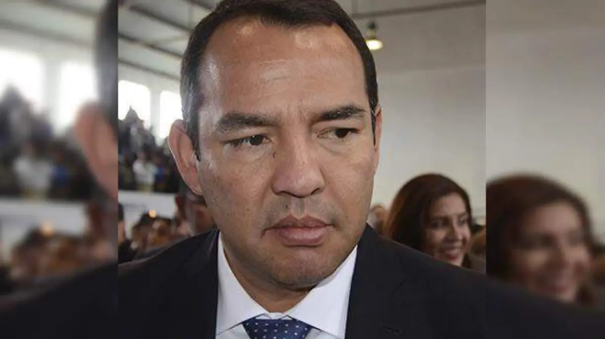 Roberto Carlos Cabrera Valencia, diputado presidente de la legislatura local.